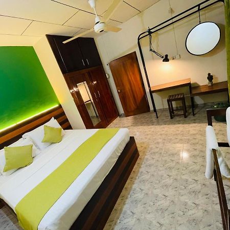 The Restful Meadow Villa Marawila Exterior photo