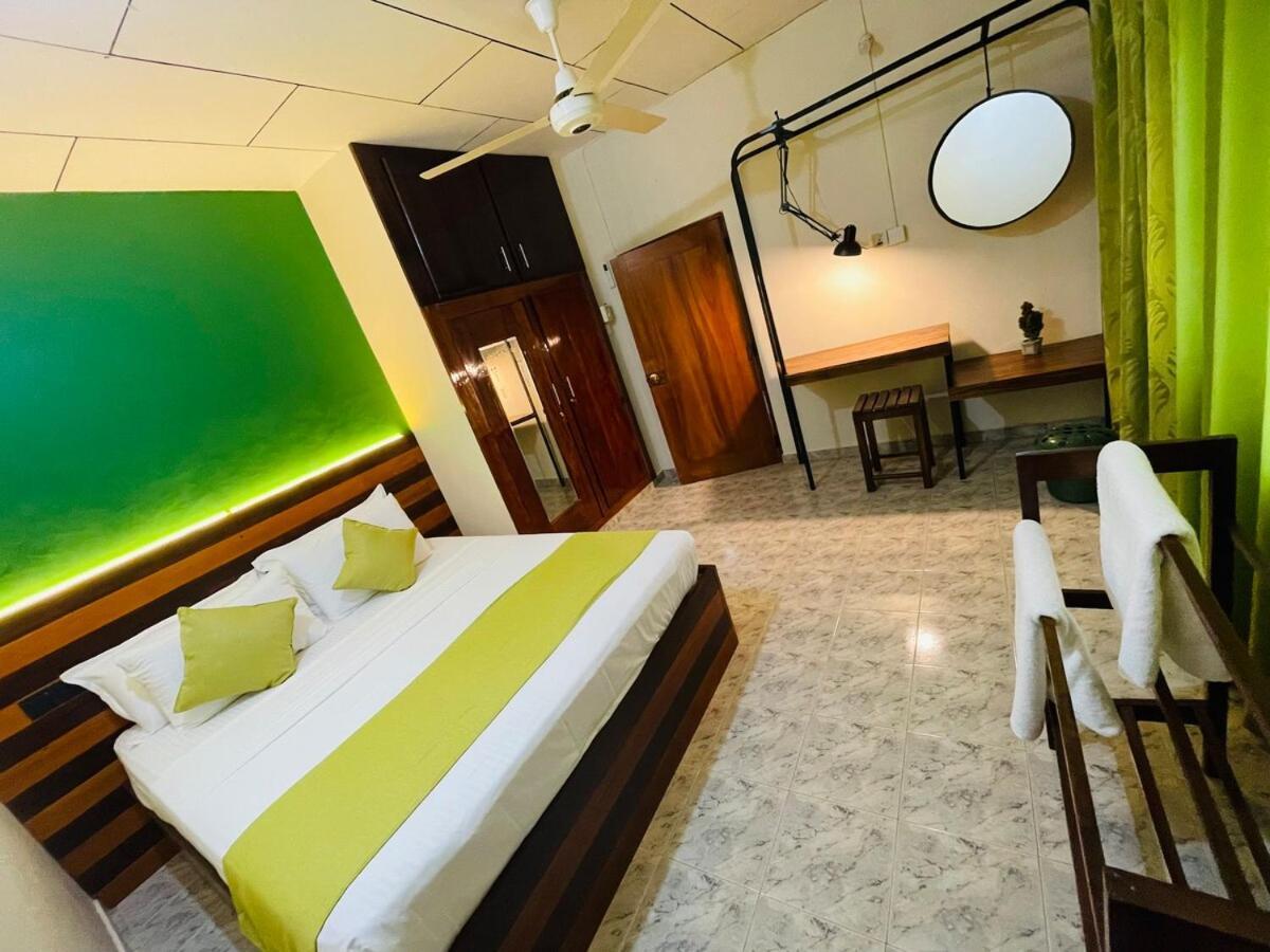 The Restful Meadow Villa Marawila Exterior photo